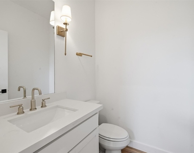 510 E 28th Street - Photo Thumbnail 10
