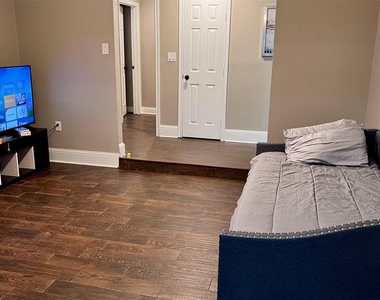 6335 Tall Willow Drive - Photo Thumbnail 19