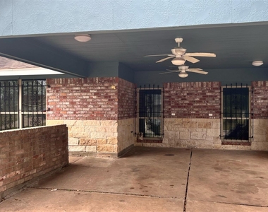 6335 Tall Willow Drive - Photo Thumbnail 21