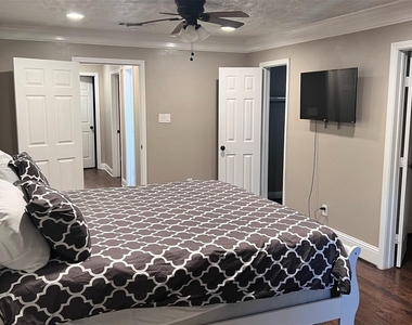 6335 Tall Willow Drive - Photo Thumbnail 31