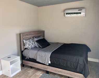 6335 Tall Willow Drive - Photo Thumbnail 11