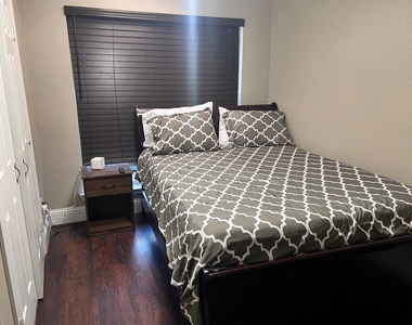 6335 Tall Willow Drive - Photo Thumbnail 13