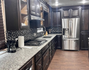 6335 Tall Willow Drive - Photo Thumbnail 5