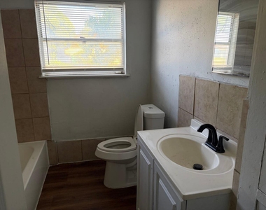 5782 Belcrest Street - Photo Thumbnail 14