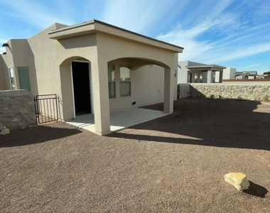 14741 Tierra Harbor Avenue - Photo Thumbnail 16