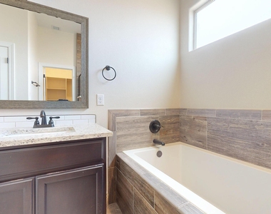 14741 Tierra Harbor Avenue - Photo Thumbnail 21