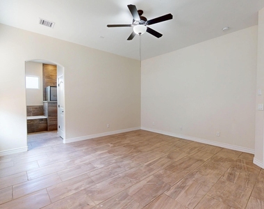 14741 Tierra Harbor Avenue - Photo Thumbnail 14