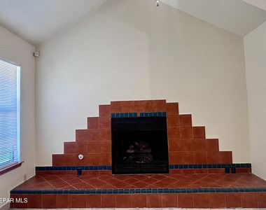 11670 Rufus Brijalba Drive - Photo Thumbnail 2