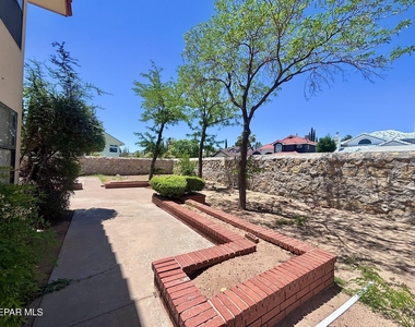 11670 Rufus Brijalba Drive - Photo Thumbnail 3