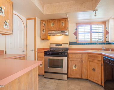 11670 Rufus Brijalba Drive - Photo Thumbnail 13