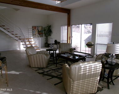 294 Vaquero Lane - Photo Thumbnail 8