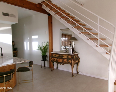 294 Vaquero Lane - Photo Thumbnail 2
