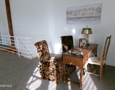 294 Vaquero Lane - Photo Thumbnail 13