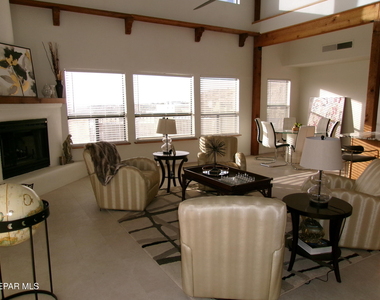 294 Vaquero Lane - Photo Thumbnail 5