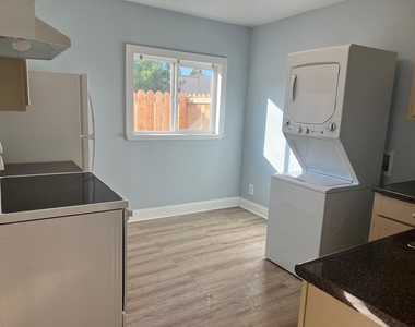 3828 Altura Avenue - Photo Thumbnail 9