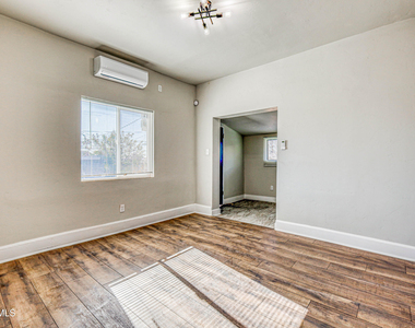3622 Douglas Avenue - Photo Thumbnail 14