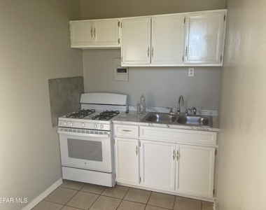 1026 Myrtle Avenue - Photo Thumbnail 3