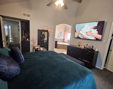 12661 Paseo Rosannie Avenue - Photo Thumbnail 9