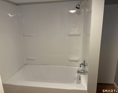 37 Farnham Avenue - Photo Thumbnail 7