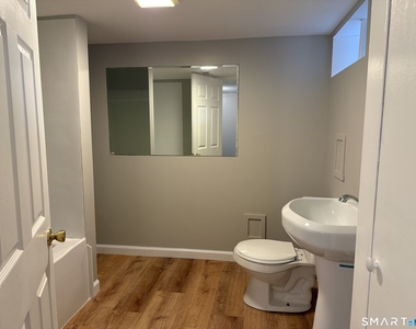 37 Farnham Avenue - Photo Thumbnail 6