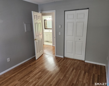 96 Wellington Drive - Photo Thumbnail 12