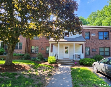 96 Wellington Drive - Photo Thumbnail 1