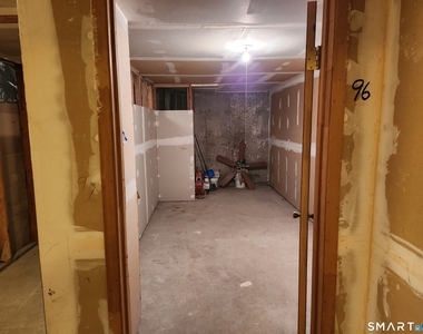 96 Wellington Drive - Photo Thumbnail 14