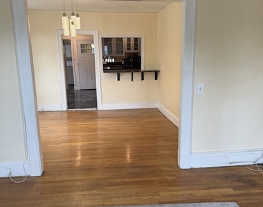 452 Hillside Avenue - Photo Thumbnail 4