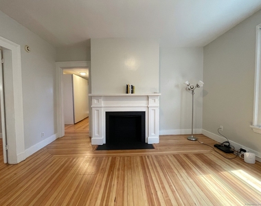 48 Lyon Street - Photo Thumbnail 2