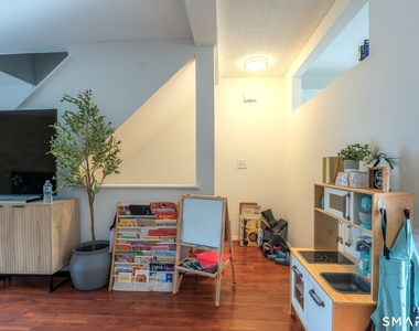 157 Shelter Rock Road - Photo Thumbnail 5