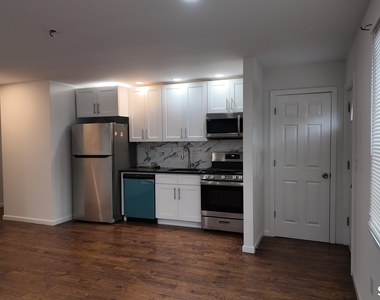 1257 Howard Avenue - Photo Thumbnail 12