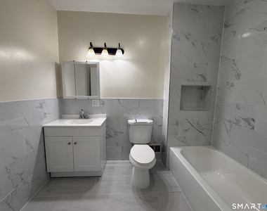 262 Lloyd Street - Photo Thumbnail 4