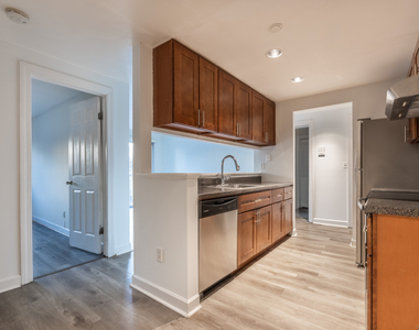 980 Lindley Street - Photo Thumbnail 8