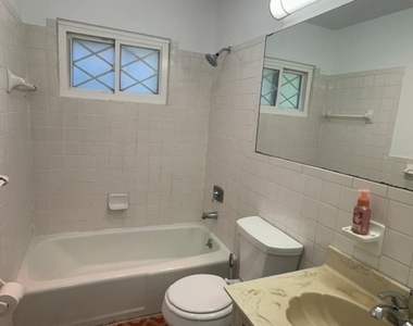 54 Hope Street - Photo Thumbnail 7