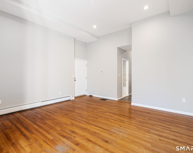 300-302 Soundview Avenue - Photo Thumbnail 4