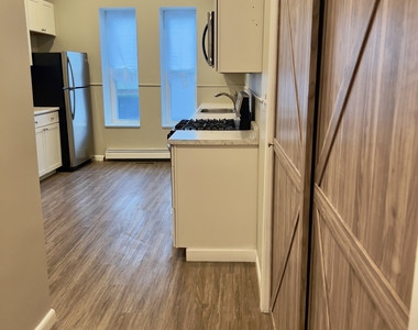 300-302 Soundview Avenue - Photo Thumbnail 5