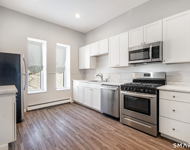 300-302 Soundview Avenue - Photo Thumbnail 7