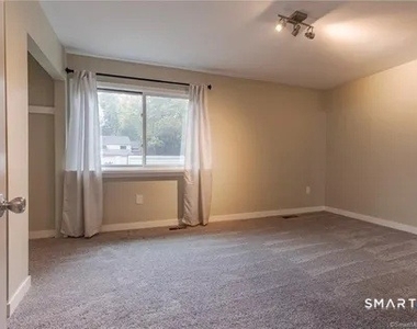 101 Farmington Chase Crescent - Photo Thumbnail 8