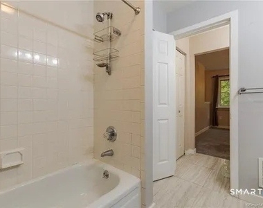 101 Farmington Chase Crescent - Photo Thumbnail 16