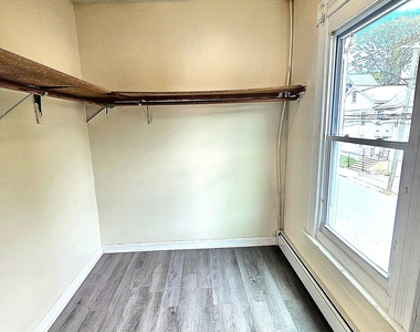 141 Crown Street - Photo Thumbnail 5