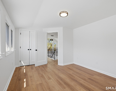 426 Main Street - Photo Thumbnail 13