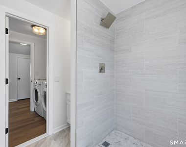426 Main Street - Photo Thumbnail 15
