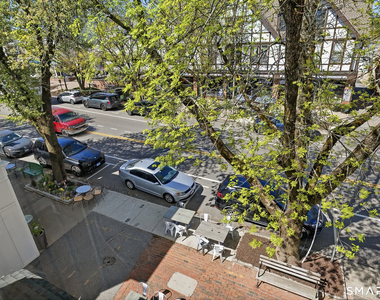 426 Main Street - Photo Thumbnail 18