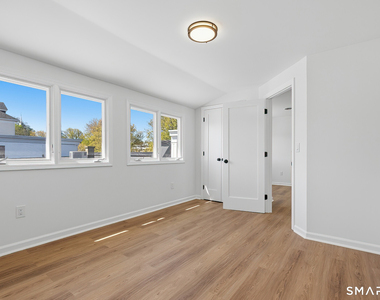 426 Main Street - Photo Thumbnail 12