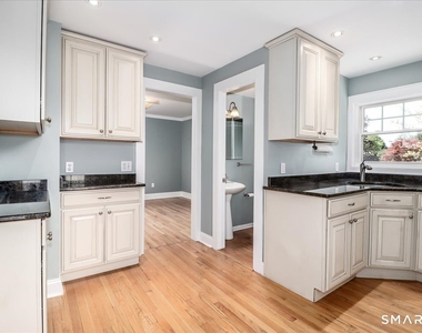 25 Maplewood Avenue - Photo Thumbnail 15