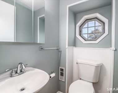 25 Maplewood Avenue - Photo Thumbnail 18