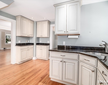 25 Maplewood Avenue - Photo Thumbnail 13