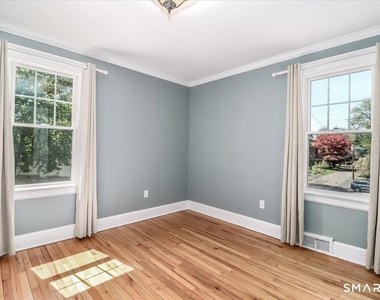 25 Maplewood Avenue - Photo Thumbnail 11