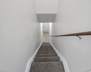 236 Brooks Street - Photo Thumbnail 6