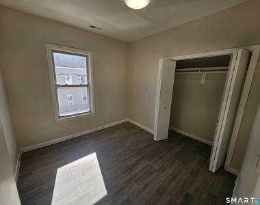 236 Brooks Street - Photo Thumbnail 11